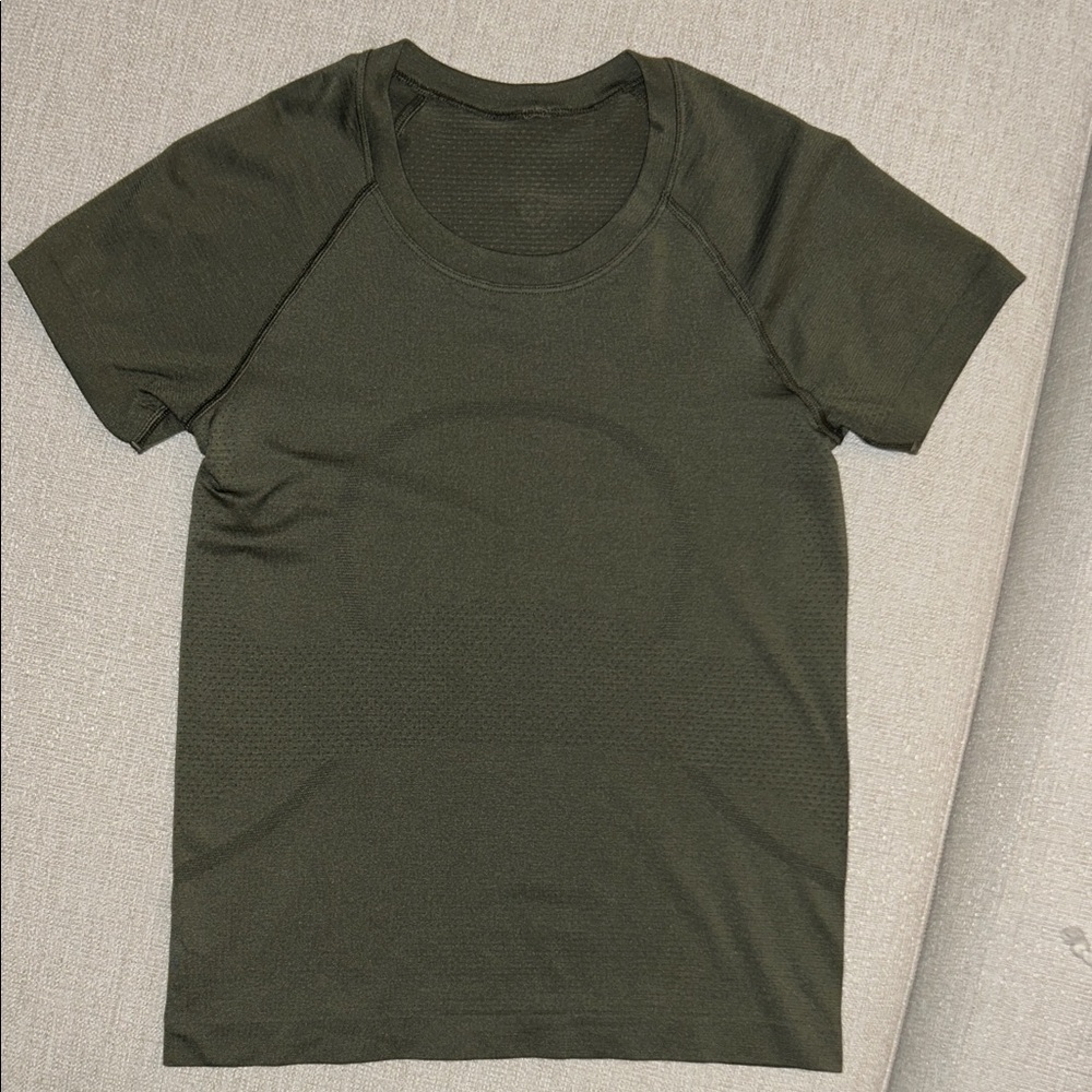 Lululemon Swiftly Tech Short Sleeve 2.0